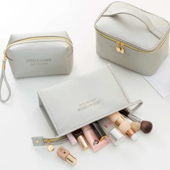 KD’s 3 Piece Makeup Bag Set - Picture 1 of 7